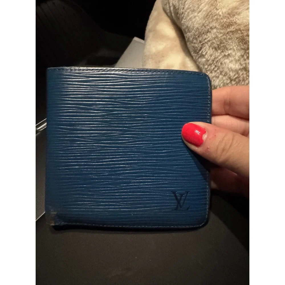 Louis Vuitton Blue Epi Leather Bifold Wallet w/Coin Pouch Authentic Vintage Worn